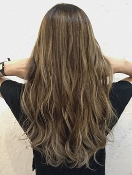 フロール(Flor) 【flor 戸塚】*バレイヤージュ+ハイライト+プラチナベージュ*