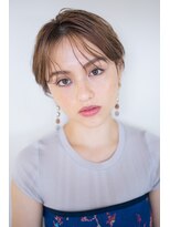 ピズム(PISM)&nbsp;センターパート×耳かけハンサムショート/フォギーベージュ