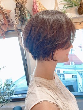 シー バイ ロンド 新宿(Sea by Lond) 大人かわいいハイライトカラーくびれショートボブ