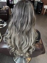 ヨシデン バレイヤージュ×ホワイトシルバー