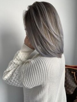 ブリッツ レボ(BLITZ-REVO) ☆RyoMatsubaraによる艶々ブリーチデザイン