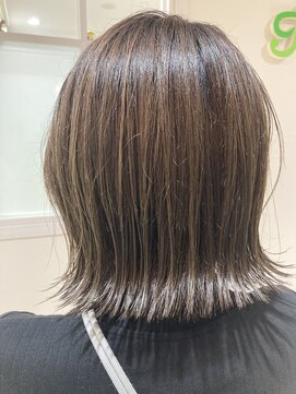 シャンプーボーイ ハイライトボブ