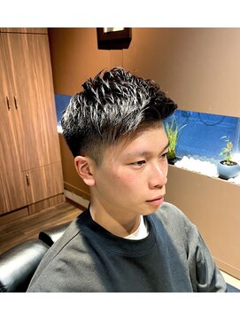 ザエバナンスクラブ 白金(THE EBANANS CLUB) 刈り上げショート