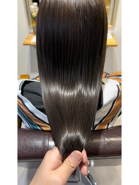 シエスタ バイ アンブルリュクス(siesta by amble luxe) ベージュカラー/髪質改善/ハイライト/レイヤーカット/縮毛矯正