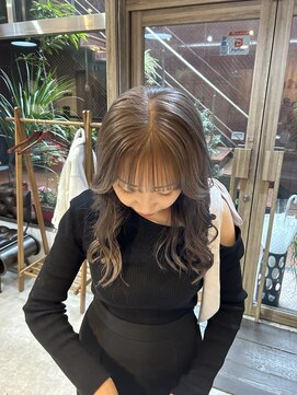 キュリオ(CURIO) ハイトーングレージュカラー