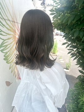 アドラーブル 万代店 (adorable) ブリーチなし秋色カラーオリーブカラーミディアムレイヤー