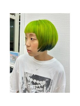 シャルティア(SHALLTIA) ハイトーン/個性的/派手髪/ミントグリーンカラー/ショートカット