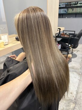 リア 布施店(Lia) ハイライトカラー