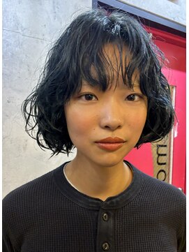 モーメント(moment) ボブウルフ　ボブ　ハイトーン　マットベージュ