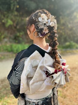 ローラ 本店(Rola)の写真/【阪急：河原町3分】早朝6時～相談OK★卒業式予約受付中♪￥11000～！卒業式当日撮影も支度込で￥38500★