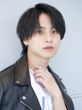 エイド 本店(aid) 前上がりラウンドセンターパートウルフコンマバングショート