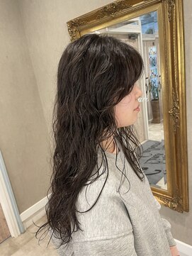 リノ カルバリ(Lino Calbari) ロングの天使パーマ