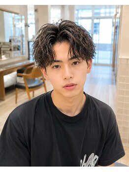 ネオリーブエム(Neolive em;)の写真/乾かすだけで決まる圧倒的にカッコいいStyle♪ツイストスパイラルパーマが大人気[武蔵小杉/元住吉/学割U24]