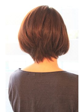 レウナ 外苑前(Reuna) 【30代40代50代】大人女性におススメひし形ボブ