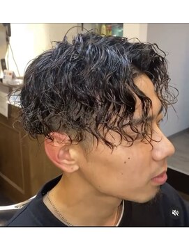 ヘアーワークスルード(Hair works RUDO) 大人気コムドットゆうた風ツイストスパイラルパーマ