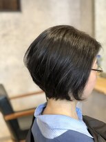 クシュ 所沢東口店(kusyu...)&nbsp;カーキグレージュマッシュショートボブフェザーバングヘナ(所沢)