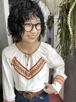 キュエ(qiie)&nbsp;qiie/ブリーチ/パーマ/ハイトーン/ダブルカラー/インナーカラー