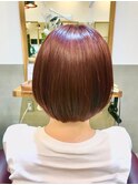 ショートボブ×暖色系カラー