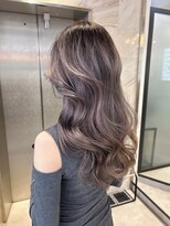 リリー(Lilley)&nbsp;【lilley 稲永麻衣】レイヤーカット+顔周りカット+天神韓国ヘア