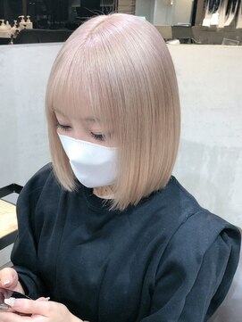 ベレーザ 渋谷(BELEZA) 6881ミルクティーアッシュハイトーンカラー切りっぱなしボブ