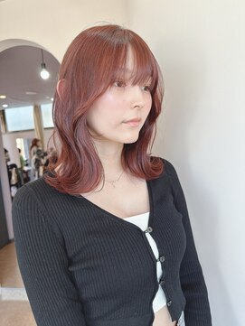 クム(QUMU) くびれヘア×チェリーピンク