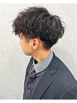 ジェイドゼロウィズアクロス(JADE -zero- with AKROS) 縦落ちツイストスパイラルパーマ