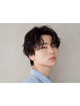 《センターパートに合わせる提案力》理想の雰囲気や質感に合わせたオーダーメイドのヘアスタイルに[原宿]