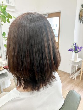 美容室つむぐ ミディアムレイヤー