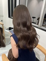 ヨーク(YOKE)&nbsp;レイヤーカット艶髪チョコレートブラウンチャコールグレー