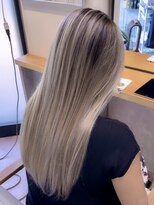 リノショアーズ 日本大通り店(RINOSHORES)&nbsp;"横浜日本大通り"『落ち着いた都会の色を纏う大人洗練スタイル