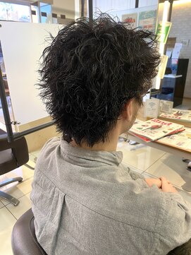 アイディー バイ ケンジ(id. by KENJE) スパイキーツイスパ