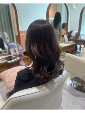 スペックホルダーミミ(Spec Holder mimi) くびれレイヤー×ミディアム2.22ミディアムレイヤーカット