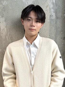 オルカ(ORCA) センターパート　毛流れ　ニュアンスパーマ　新宿　南川聖華