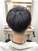 MEN’S HAIR/サーフカール/刈り上げセンターパート/中村