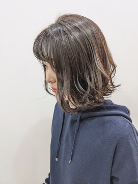 ジェナ(Jena) 外ハネレイヤーボブ×マットグレージュ