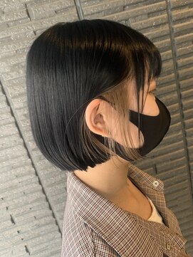 シャムオーツー 国分寺(CHAM:O2) 黒髪切りっぱなしボブ/インナーカラーホワイトベージュ