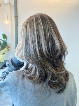 ニュー(new.) ハイライトセミディレイヤー