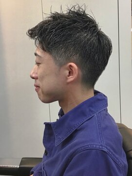 フランクスバーバーリザーブ 人形町店(FRANK’S BARBER RESERVE) 爽やかアップバングナチュラルグラデーション