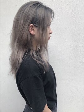 モルニ(MORNI) グレージュ_マロンベージュ Aラインボブ かきあげ