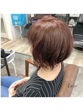 ルイーゼ(Luise) ふんわり前下がりボブ