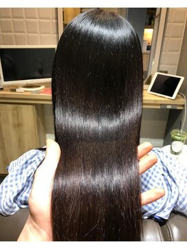 カミケンガレリア(kamiken. galleria) ボリューム抑える小顔すっきり潤いロング【カミケンガレリア】