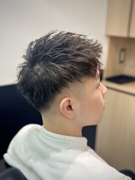 リバティシェアバーバー 銀座(LIBERTY SHARE BARBER) 【バチイケフェード】ツイストフェード