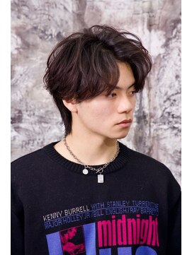 クロムトウキョウ ザ バーバー 新宿本店(CHROM TOKYO the Barber) ナチュラムパーマセンターパート