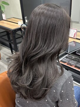 ケーツー エム 京都ラクエ(k-two emu) オリーブグレージュカラー*透明感カラー*ロングヘア*髪質改善