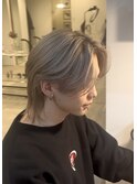 ウルフカット×ハイトーンカラー