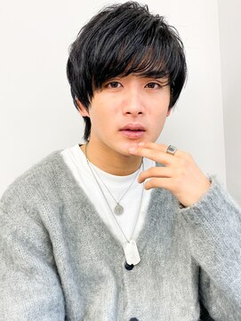 ユキオ(Yukio) 黒髪大人マッシュショート毛流れナチュラルパーマ