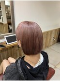ピンクベージュ