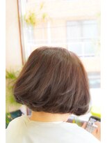ネス(NESS) 軽いハイライトにイルミナベージュピンクなボブ220