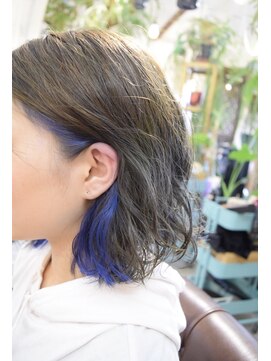ヘアサロン テラス(Hair salon TERRACE.) スモーキーアッシュ×インナーネイビーブルー