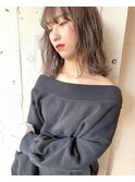 グレージュ×外ハネ